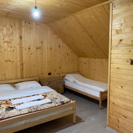 Bed & Breakfast Bujtina Arlindi Valbone