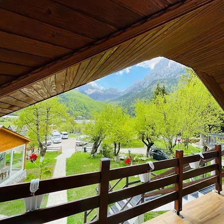 Bed & Breakfast Bujtina Arlindi