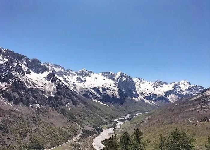 Bujtina Arlindi Bed & Breakfast Valbone