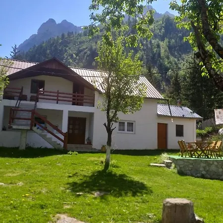 Bujtina Arlindi Bed & Breakfast *