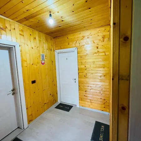 Bujtina Arlindi Bed and Breakfast *