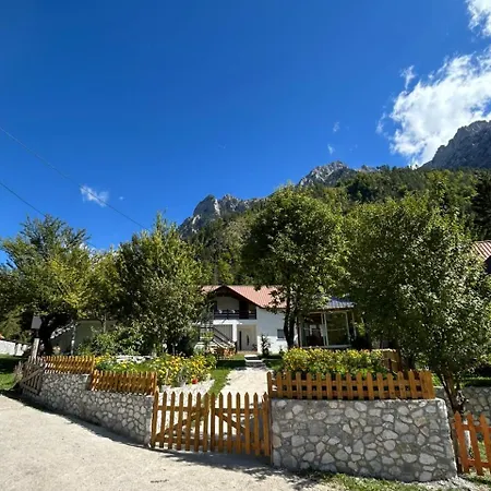 Bujtina Arlindi فندق مبيت وإفطار